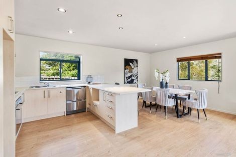 Photo of property in 49a Rehia Road, Massey, Auckland, 0614