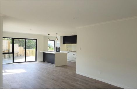 Photo of property in 1 Opaoa Way, Aotea, Porirua, 5024