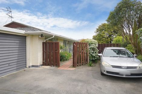 Photo of property in 2/23 Crofton Road, Harewood, Christchurch, 8051