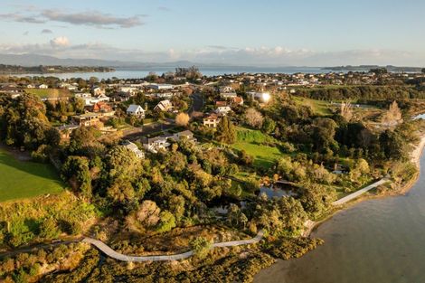 Photo of property in 17 Tinopai Drive, Omokoroa, 3114