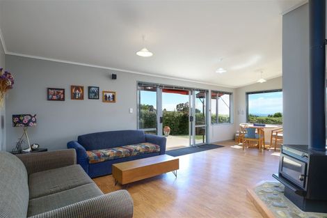 Photo of property in 335 Old Coach Road, Upper Moutere, 7173