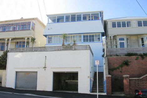 Photo of property in 12 Hawker Street, Mount Victoria, Wellington, 6011