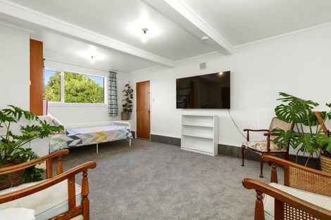 Photo of property in 16 Mascot Street, Tawa, Wellington, 5028