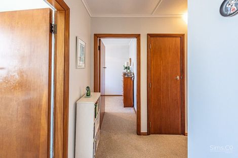 Photo of property in 26 Selwyn Crescent, College Estate, Whanganui, 4500