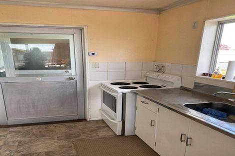 Photo of property in 11 Heather Street, Levin, 5510