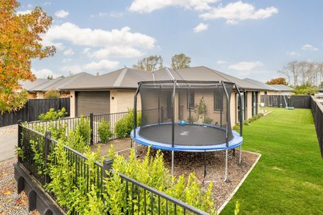 Photo of property in 17 Puaka Street, Pegasus, 7612