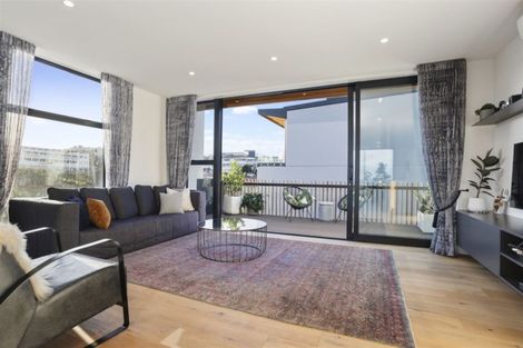 Photo of property in Sugar Lane Apartments, 13/31 Rawene Road, Birkenhead, Auckland, 0626