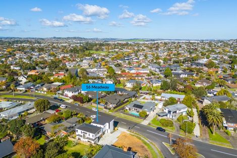 Photo of property in 16b Meadway, Sunnyhills, Auckland, 2010