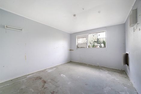 Photo of property in 34 Royal Road, Massey, Auckland, 0614