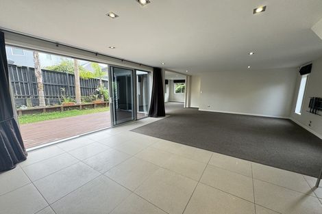 Photo of property in 2/6 Sandford Street, Campbells Bay, Auckland, 0630