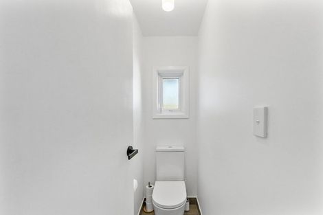 Photo of property in 6 Union Street, Merrilands, New Plymouth, 4312