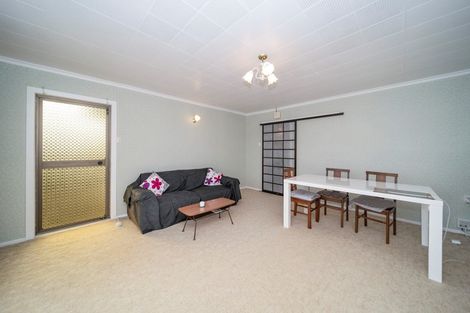 Photo of property in 1 Endeavour Street, Marfell, New Plymouth, 4310