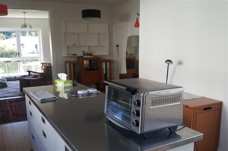 Photo of property in 13 Bracken Street, New Plymouth, 4310