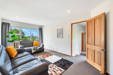 Photo of property in 16a Honeysuckle Lane, Mairangi Bay, Auckland, 0630