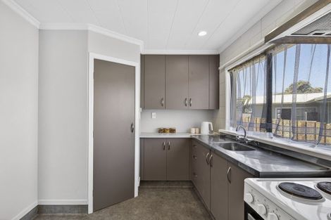 Photo of property in 5a Tahurangi Place, Spotswood, New Plymouth, 4310