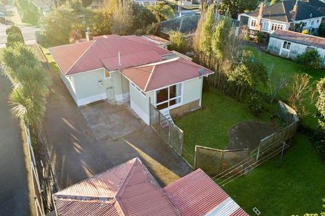Photo of property in 15 Clevedon Road, Papakura, 2110