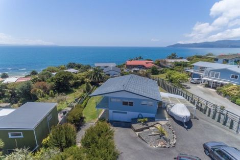 Photo of property in 22 Seaview Road, Cable Bay, 0420