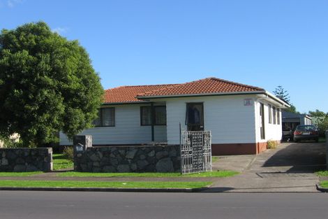 Photo of property in 79 Mahunga Drive, Favona, Auckland, 2024