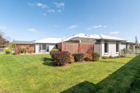 Photo of property in 16 Holden Avenue, Holdens Bay, Rotorua, 3010