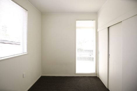 Photo of property in 2/26 Sunnyhill Crescent, Sunnyhills, Auckland, 2010