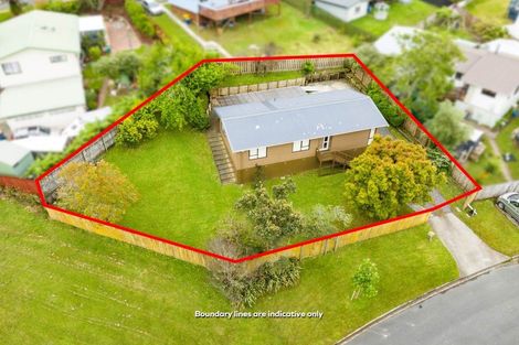 Photo of property in 2 Louise Place, West Harbour, Auckland, 0618