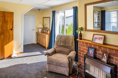 Photo of property in 209b Waddington Drive, Naenae, Lower Hutt, 5011