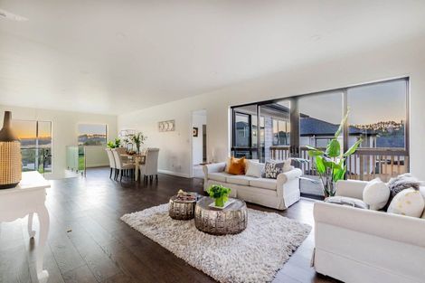 Photo of property in 2 Celestial Crescent, Orewa, 0931