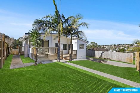 Photo of property in 13 Cedar Heights Avenue, Massey, Auckland, 0614