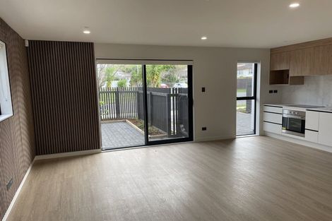 Photo of property in 2/9 Kamaka Road, Mangere Bridge, Auckland, 2022