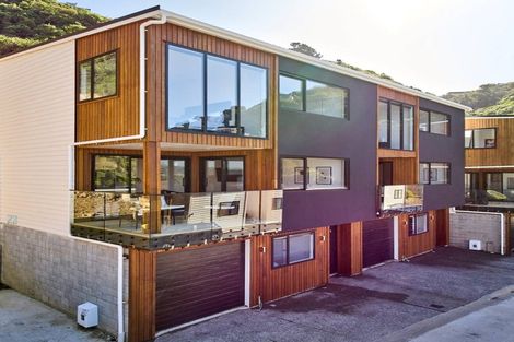 Photo of property in 58 Rangiora Avenue, Kaiwharawhara, Wellington, 6035