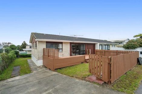 Photo of property in 1/6 Hinekohu Street, New Lynn, Auckland, 0600