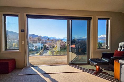 Photo of property in 35 Aorangi Crescent, Lake Tekapo, 7999
