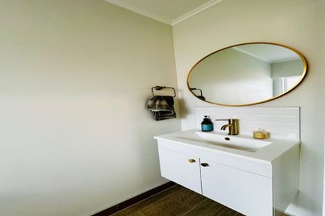 Photo of property in 8 Owens Road, Waiuku, 2123