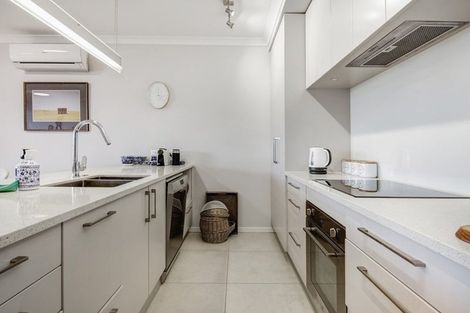 Photo of property in 10 Rewa Rewa Lane, Orewa, 0931