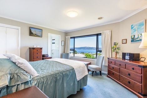 Photo of property in 10 Botanical Heights Drive, Waipahihi, Taupo, 3330