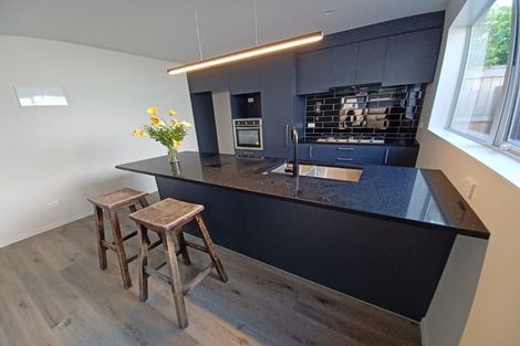 Photo of property in 15 Huia Road, Point Chevalier, Auckland, 1022