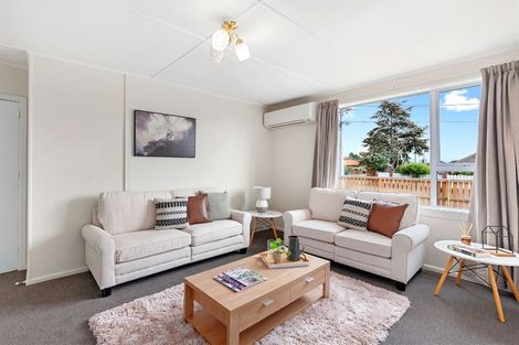 Photo of property in 24 Bournemouth Crescent, Aranui, Christchurch, 8061