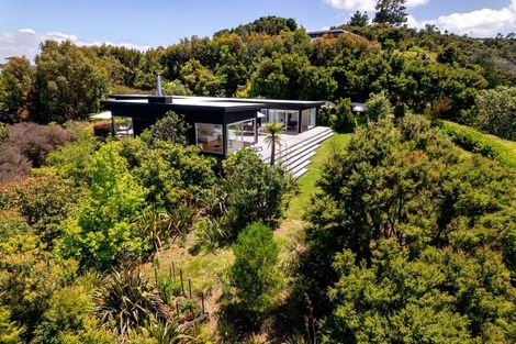 Photo of property in 15 Elizabeth Point Road, Kawau Island, 0920