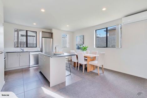 Photo of property in 33 Cityview Place, Massey, Auckland, 0614