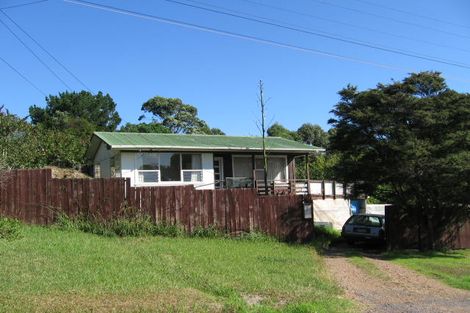 Photo of property in 16 Waiata Road, Onetangi, Waiheke Island, 1081