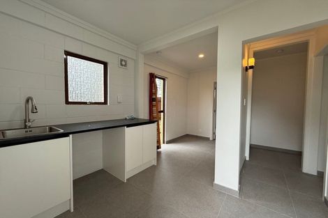 Photo of property in 1/22 Tui Glen Road, Birkenhead, Auckland, 0626