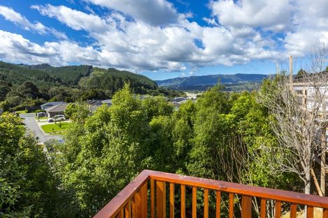 Photo of property in 61a Riverstone Drive, Riverstone Terraces, Upper Hutt, 5018
