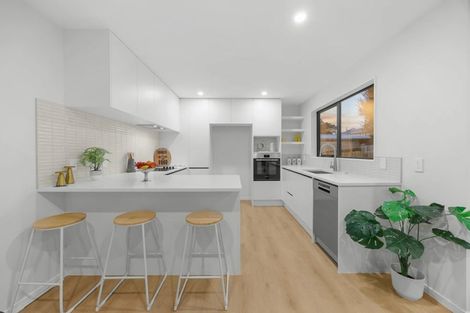 Photo of property in 1b Mamuku Drive, Massey, Auckland, 0614