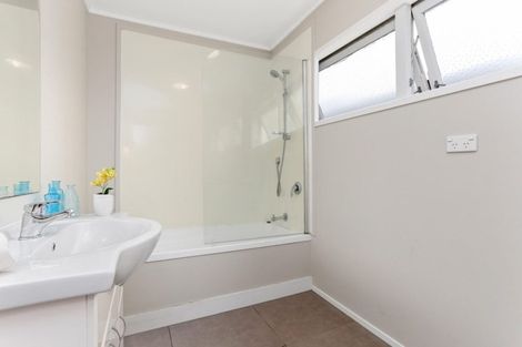 Photo of property in 35 Brightside Road, Stanmore Bay, Whangaparaoa, 0932