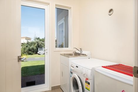 Photo of property in 30 Sirrah Street, Okitu, Gisborne, 4010