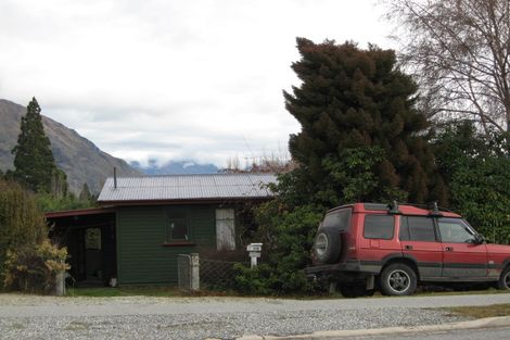 Photo of property in 116 Beacon Point Road, Wanaka, 9305