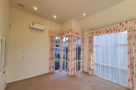 Photo of property in 118 Meadowland Drive, Somerville, Auckland, 2014
