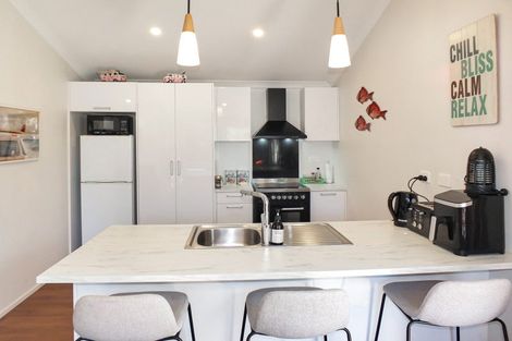 Photo of property in 22 Holben Parade, Foxton Beach, Foxton, 4815