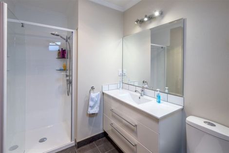 Photo of property in 42 Kent Street, Levin, 5510