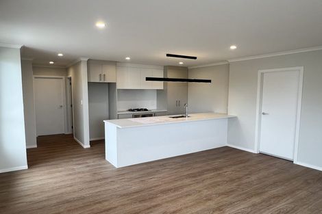 Photo of property in 16 Waruhia Crescent, Rototuna North, 3281